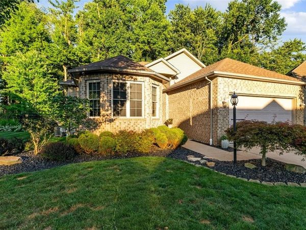 4650 Championship Court , Canfield, OH 44406