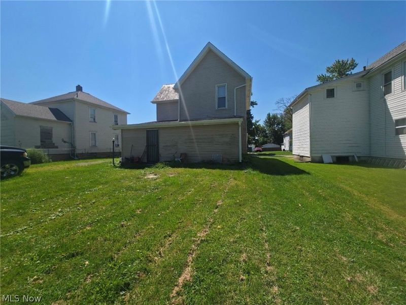 1203 Woodland Street NW, Warren, OH 44483 Photo 3