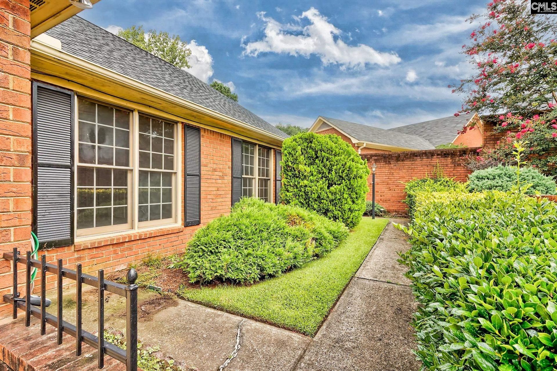 208 Valley Vine Court  Photo 4
