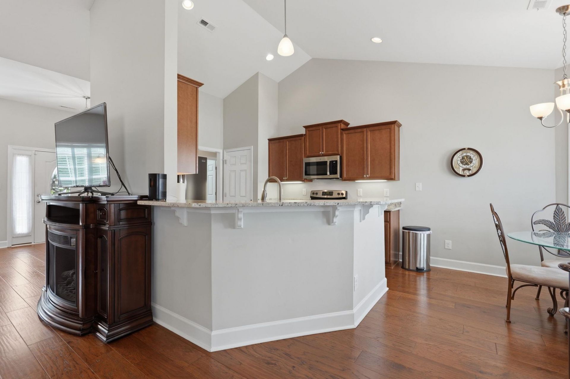 4101 Ridgewood Dr. Photo 16