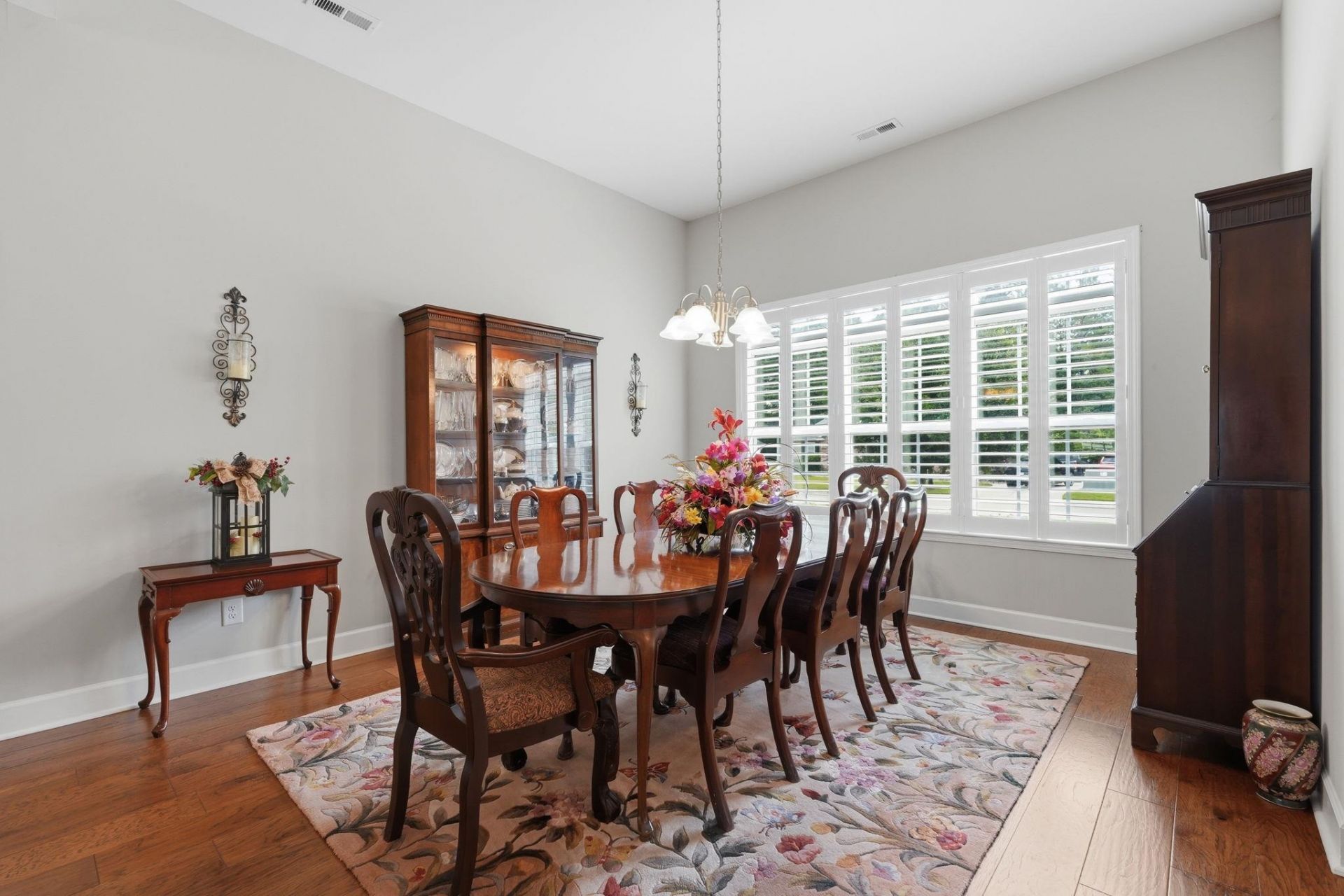 4101 Ridgewood Dr. Photo 6