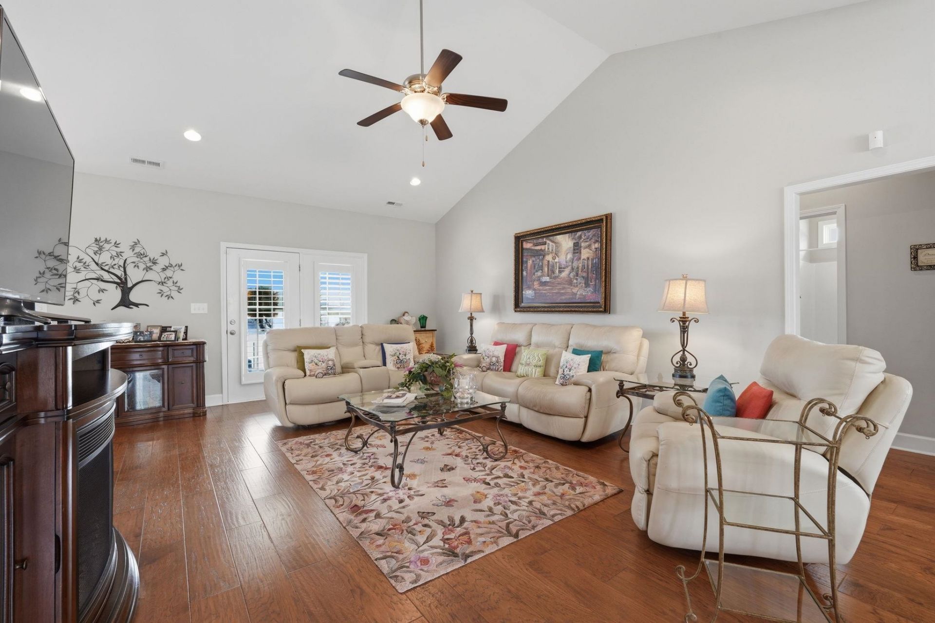 4101 Ridgewood Dr. Photo 7