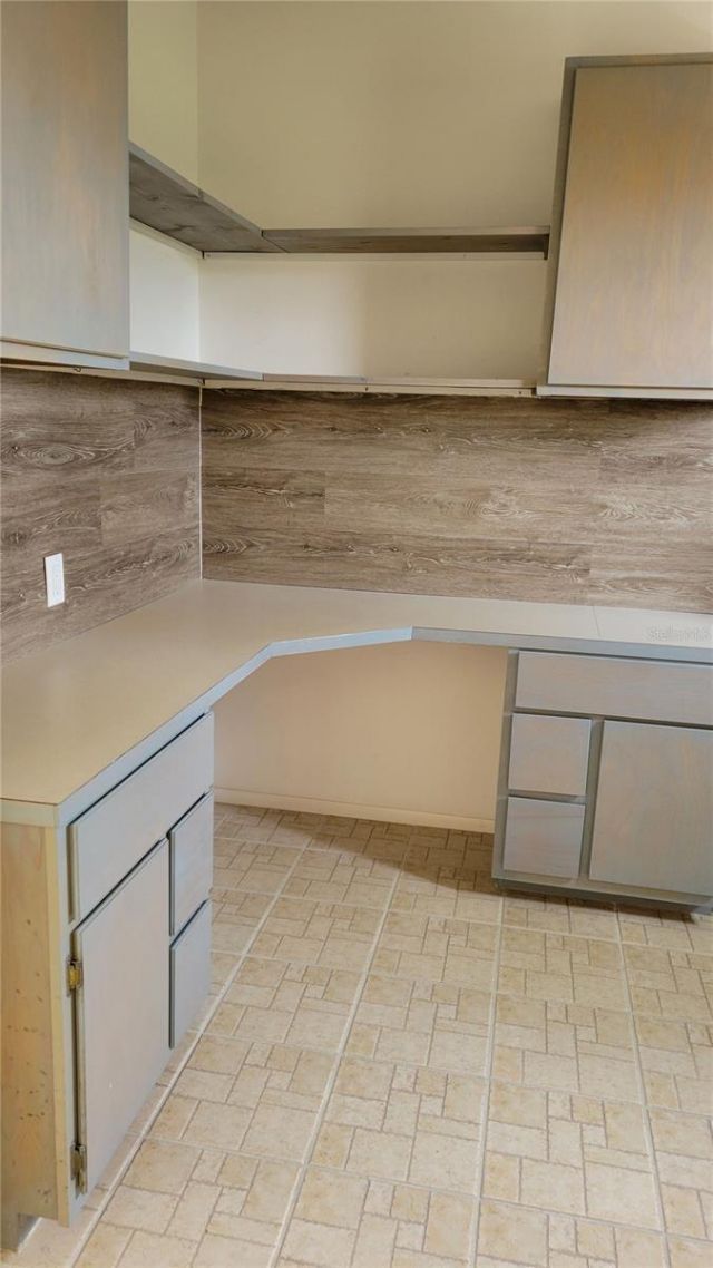 3520 57th Avenue Circle W, Unit 10, Bradenton, FL 34210 Photo