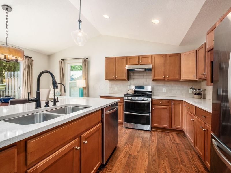 655 E Beaumont Road, Columbus, OH 43214 Photo 6