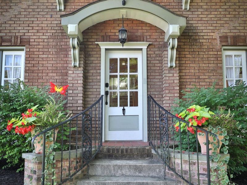 1885 Bryden Road , Columbus, OH 43205 Photo 3
