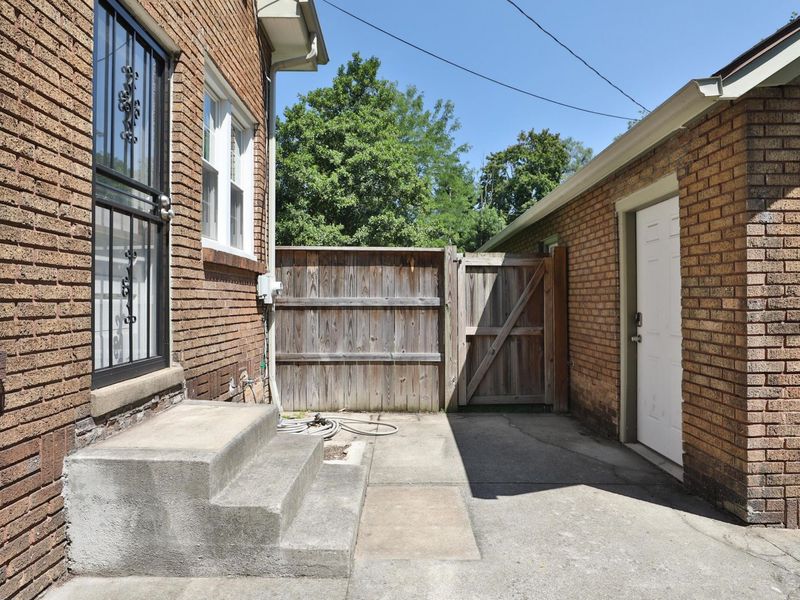 1885 Bryden Road , Columbus, OH 43205 Photo 40
