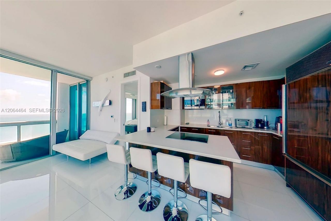 6899 Collins Ave , Unit 1905, Miami Beach, FL 33141 Photo