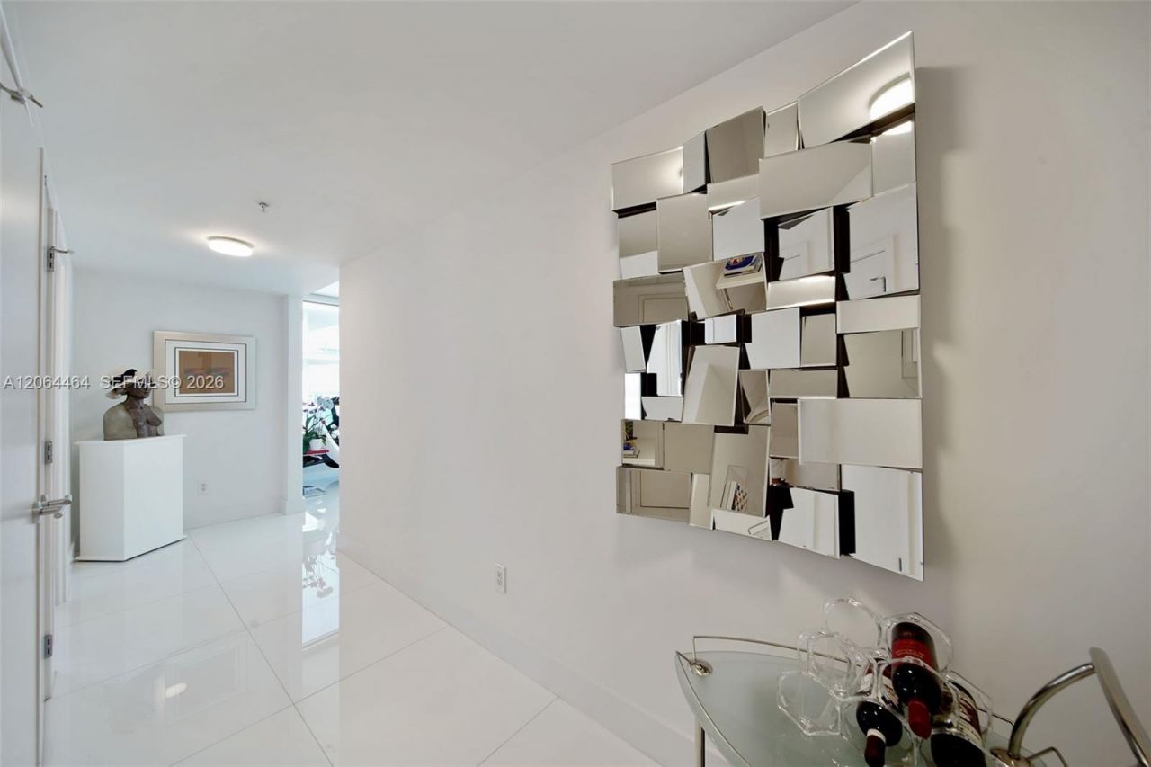 6899 Collins Ave , Unit 1905, Miami Beach, FL 33141 Photo