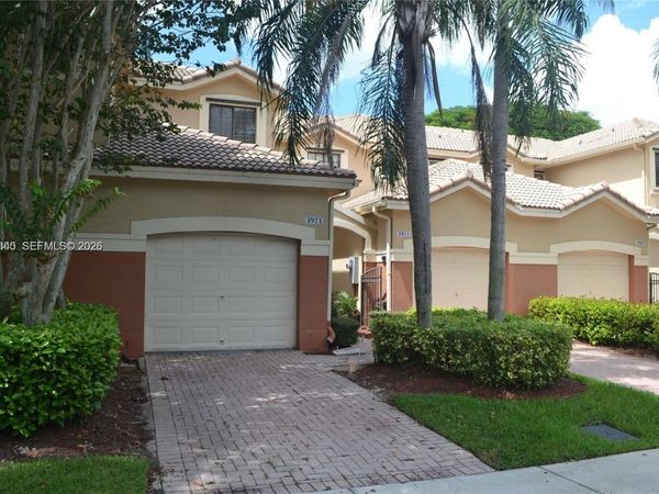 3973 Orange Tree Ln, Weston, FL 33332
