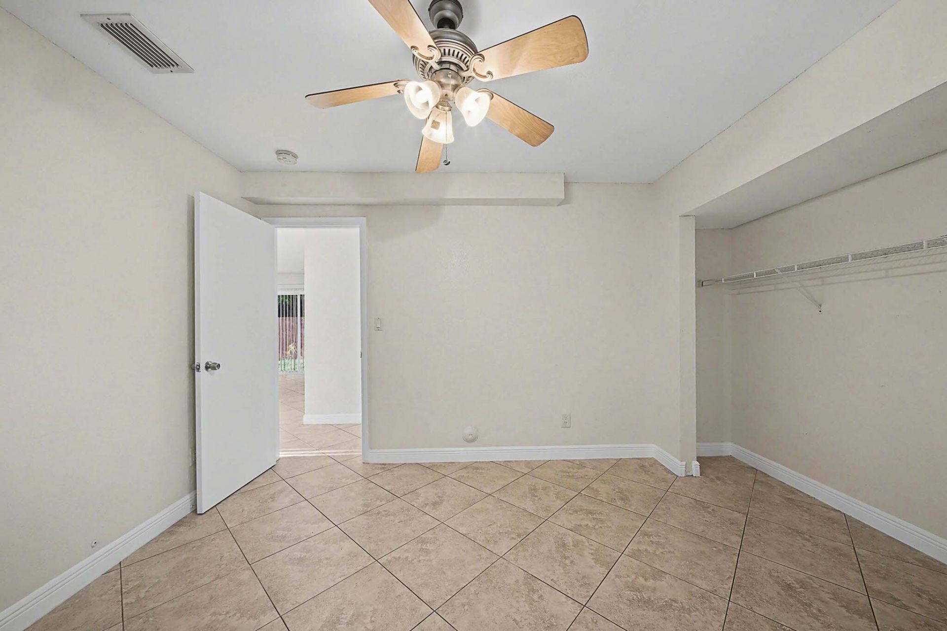 5789 Woodland Point Drive, Tamarac, FL 33319 Photo