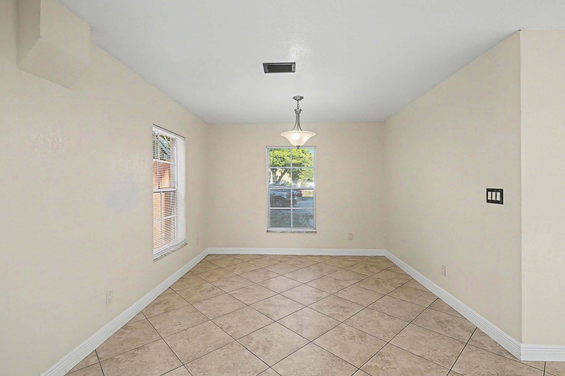 5789 Woodland Point Drive, Tamarac, FL 33319 Photo