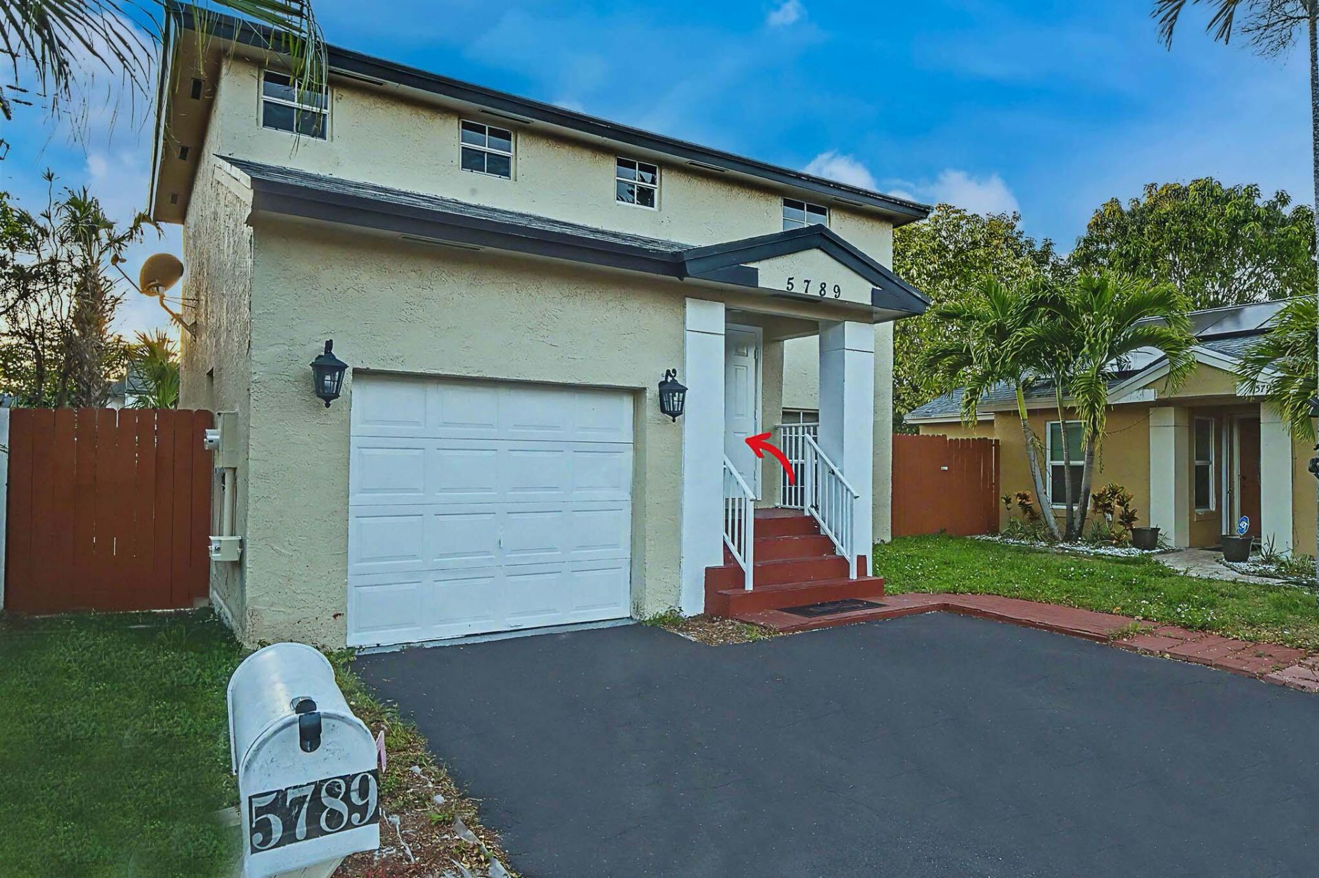 5789 Woodland Point Drive, Tamarac, FL 33319 Photo