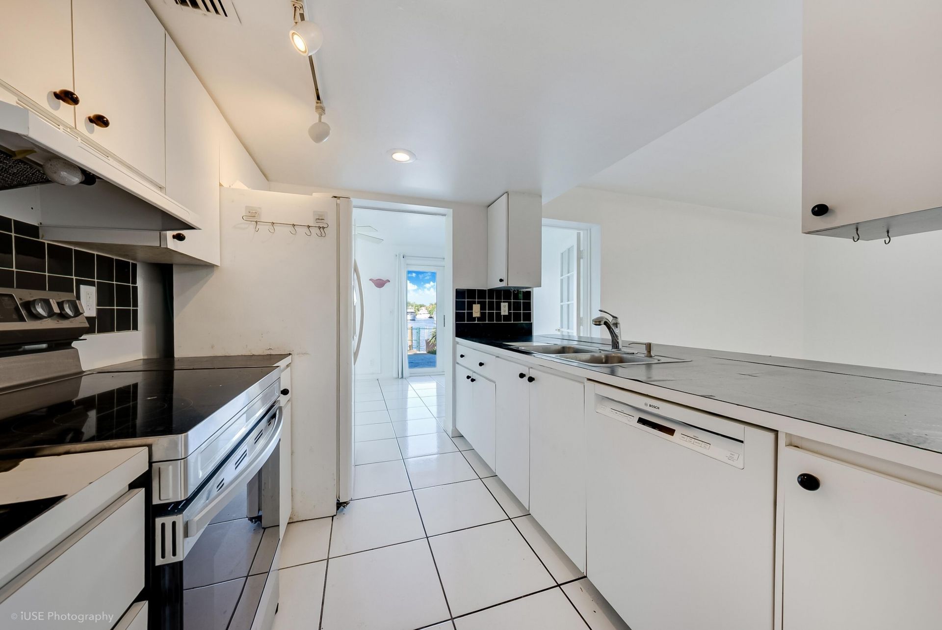 2141 SW 23rd Avenue, Fort Lauderdale, FL 33312 Photo