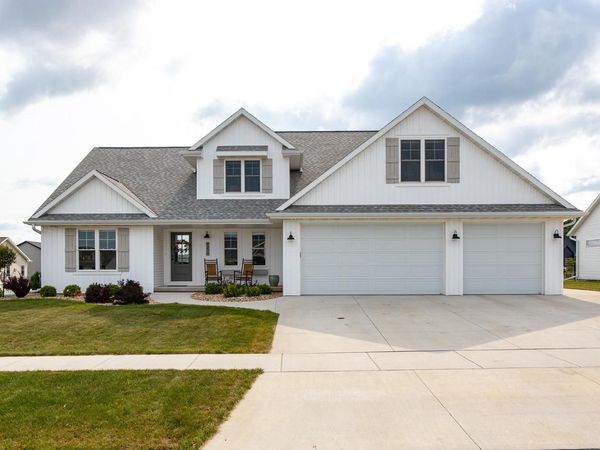 N9270 LAURA STREET, Appleton, WI 54915