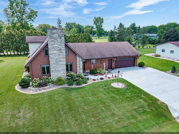 424 VAN DE LOO STREET, Kaukauna, WI 54130