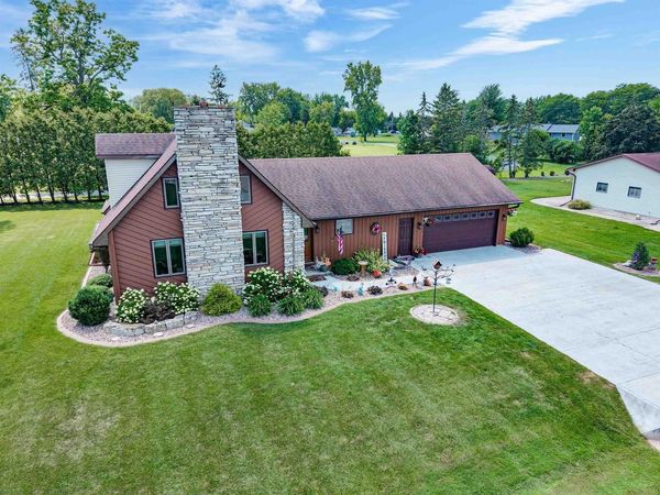 424 VAN DE LOO STREET, Kaukauna, WI 54130