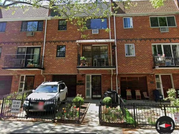 41-22 40st , Woodside, NY 11104