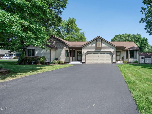 102 Stafford Lane, Niskayuna, NY 12309