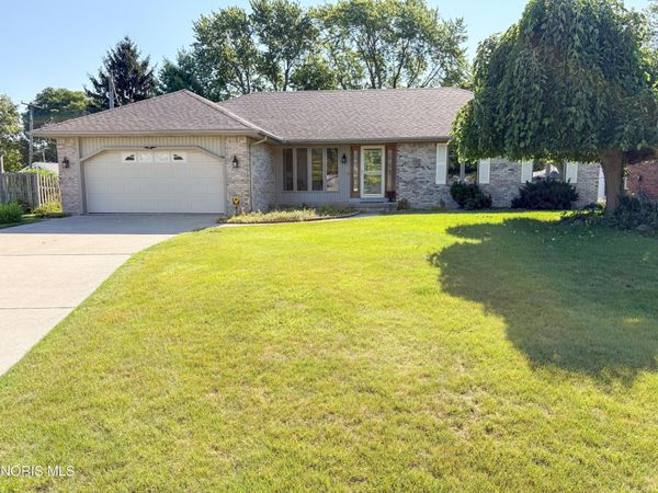 126 Luella Avenue, Oregon, OH 43616