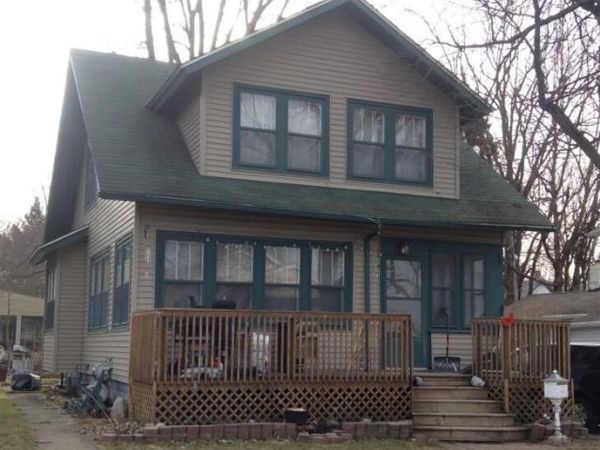 107 F Street , La Porte, IN 46350