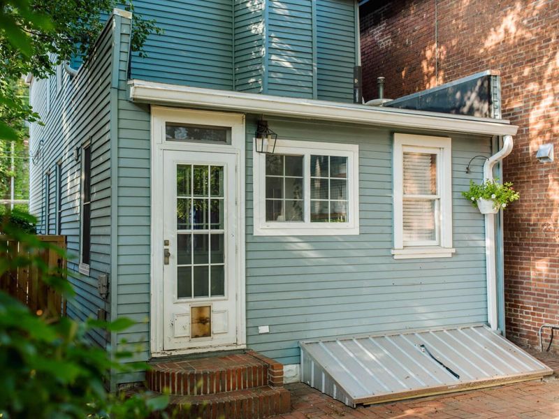 384 E Beck Street, Columbus, OH 43206 Photo 96