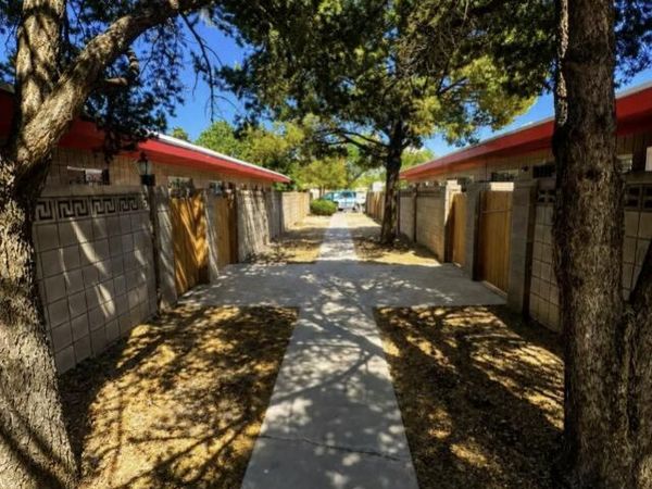 631 & 633 Mesilla Street SE, Albuquerque, NM 87108