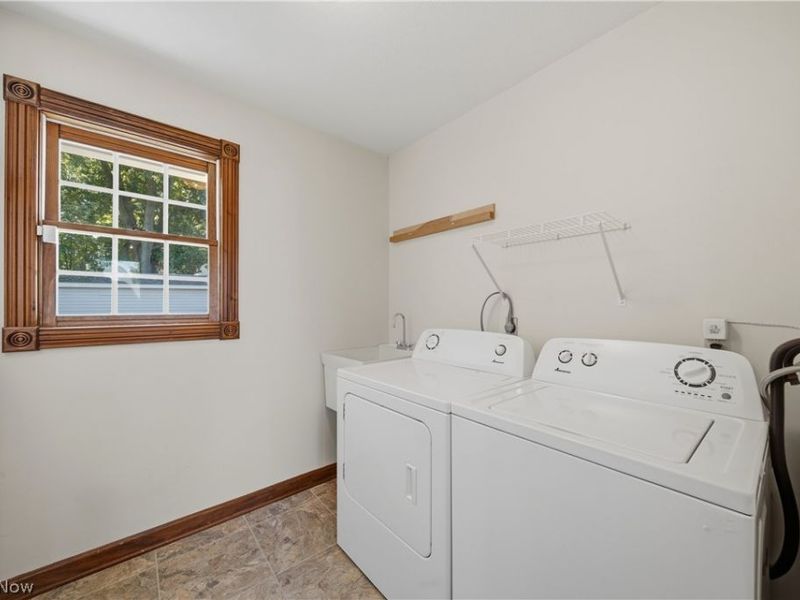992 Liberty Lane NW, North Canton, OH 44720 Photo 15