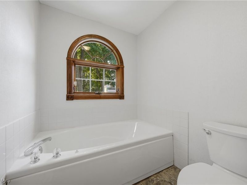 992 Liberty Lane NW, North Canton, OH 44720 Photo 19