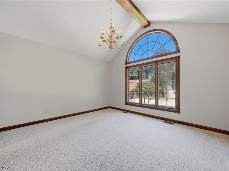 992 Liberty Lane NW, North Canton, OH 44720 Photo 3