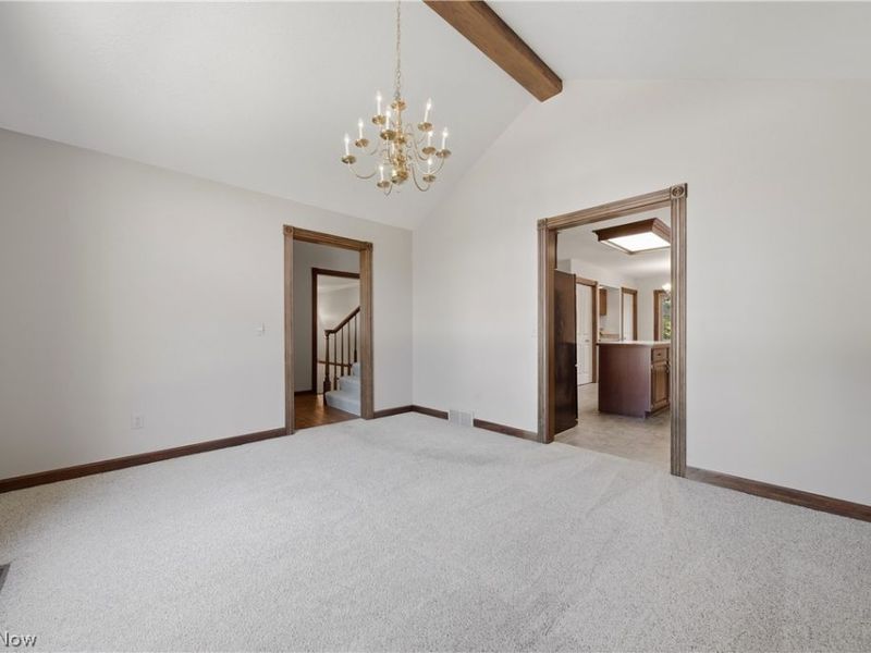 992 Liberty Lane NW, North Canton, OH 44720 Photo 4