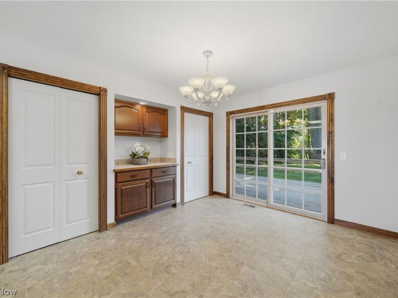 992 Liberty Lane NW, North Canton, OH 44720 Photo 8