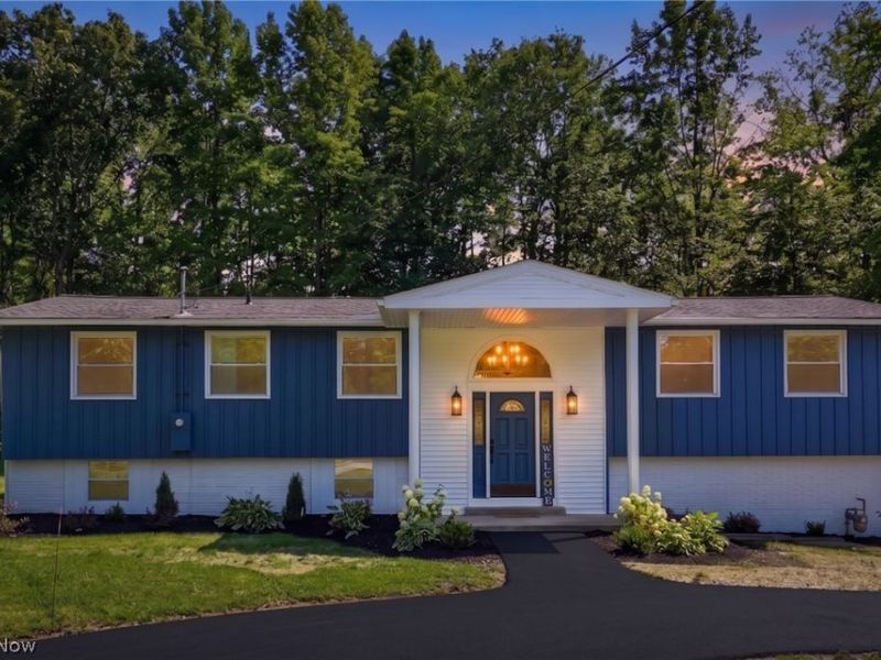 7090 Euclid Chardon Road, Kirtland, OH 44094 Photo 2