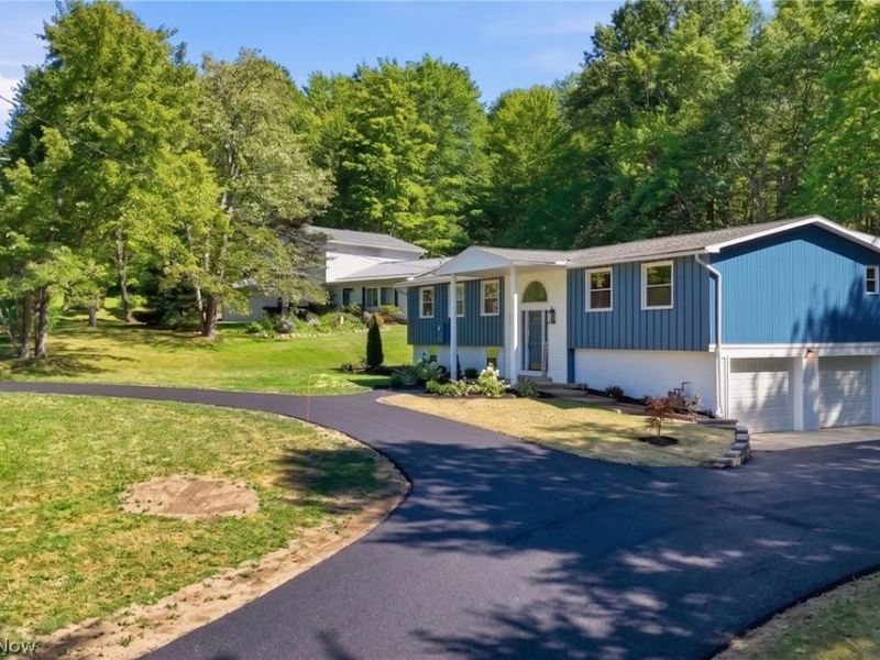 7090 Euclid Chardon Road, Kirtland, OH 44094 Photo 3