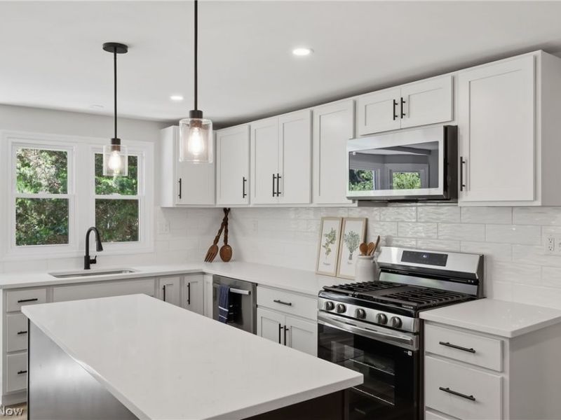 7090 Euclid Chardon Road, Kirtland, OH 44094 Photo 6