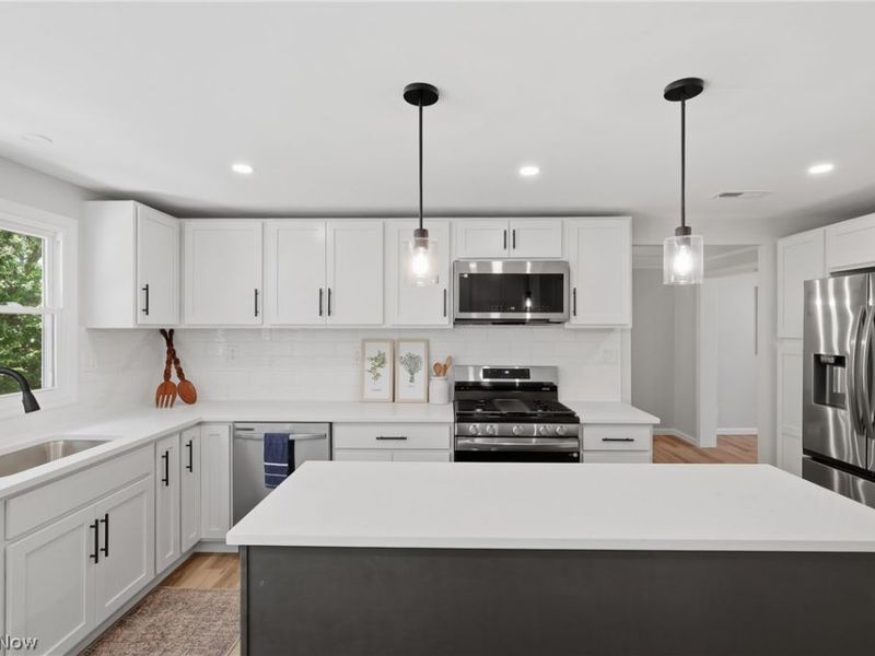 7090 Euclid Chardon Road, Kirtland, OH 44094 Photo 8