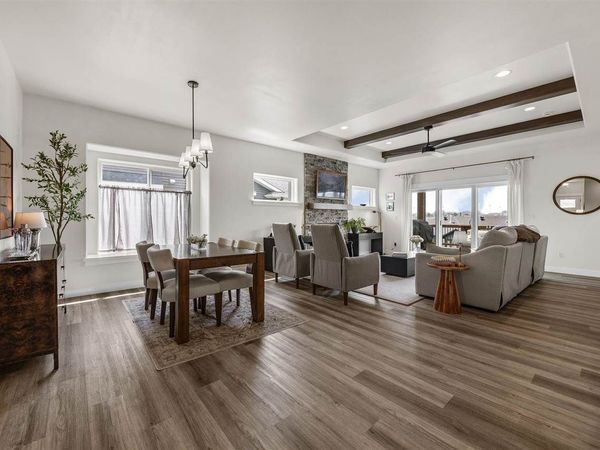 1277 Berkshire Ln, North Liberty, IA 52317