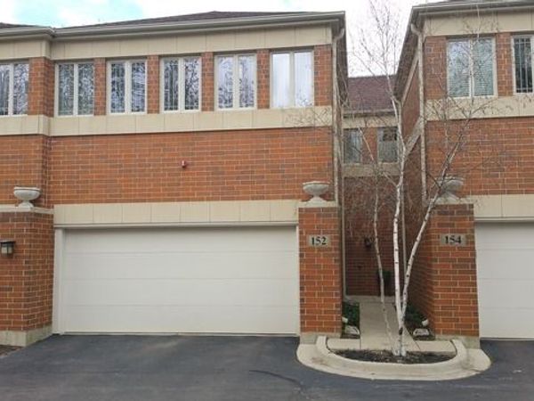 152 Finstad Drive , Libertyville, IL 60048