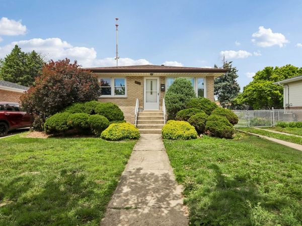 6512 102nd Place , Chicago Ridge, IL 60415