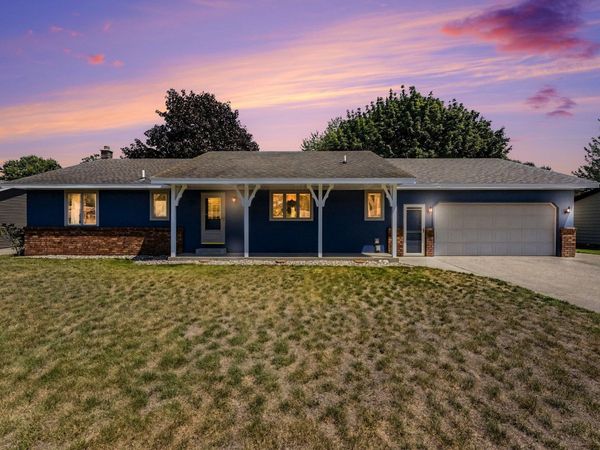 2660 Creek View Drive, Zeeland, MI 49464
