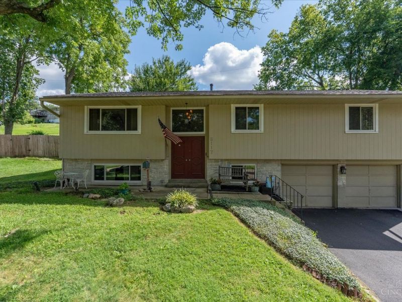 6117 Teagarden Cir, Miami Twp, OH 45449 Photo 2