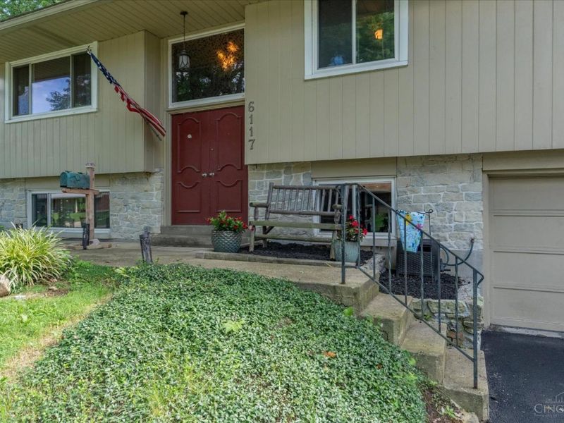 6117 Teagarden Cir, Miami Twp, OH 45449 Photo 3