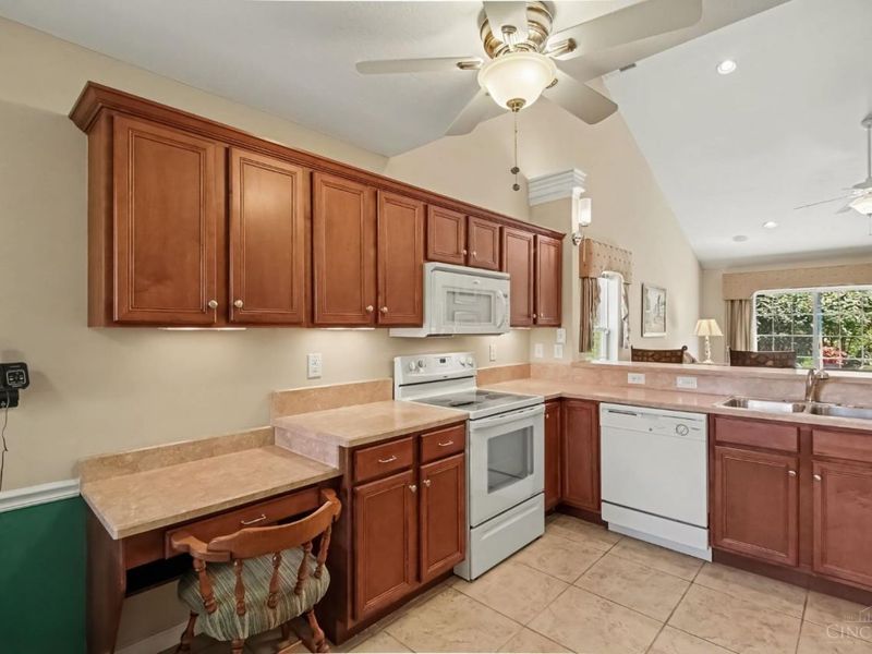 6976 Aspen Point Court, Green Township, OH 45247 Photo 3