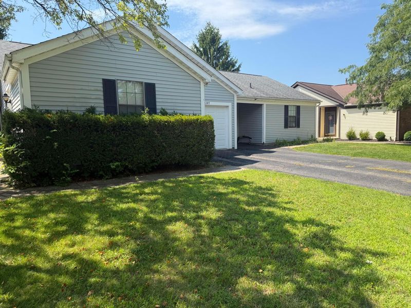 2293 Deerfield Drive, Grove City, OH 43123 Photo 2