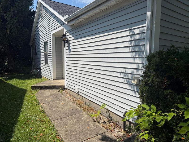 2293 Deerfield Drive, Grove City, OH 43123 Photo 3