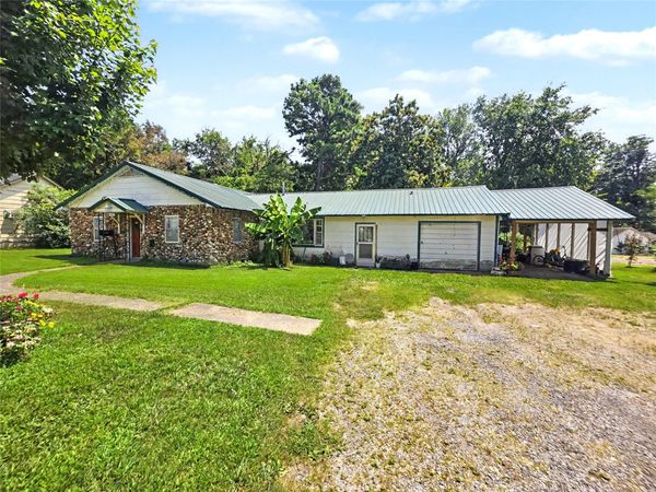 233 North Street , Tahlequah, OK 74464