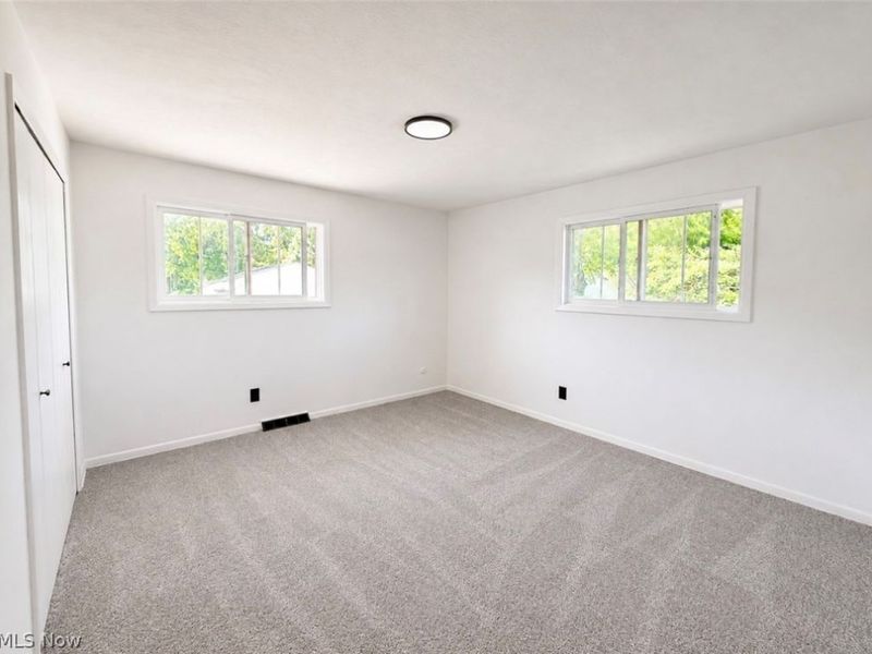 24071 Russell Avenue, Euclid, OH 44123 Photo 10