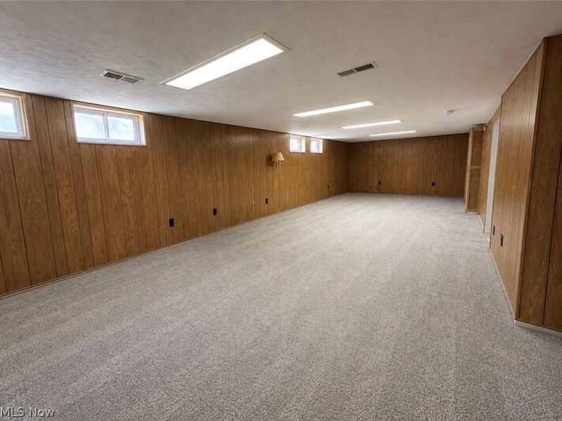 24071 Russell Avenue, Euclid, OH 44123 Photo 14