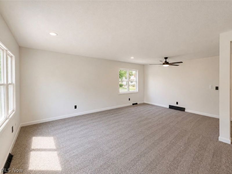 24071 Russell Avenue, Euclid, OH 44123 Photo 3