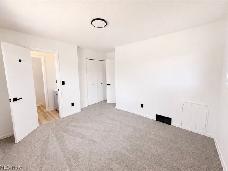 24071 Russell Avenue, Euclid, OH 44123 Photo 8
