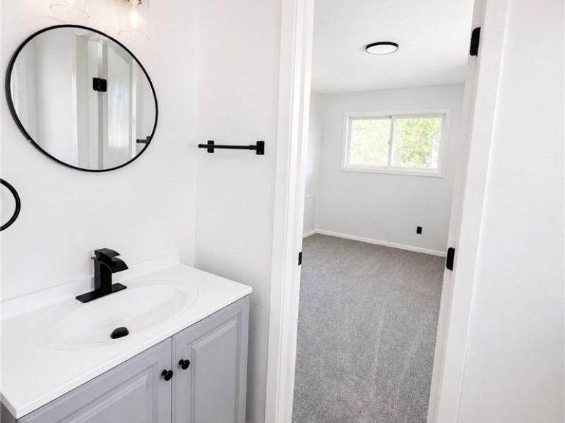 24071 Russell Avenue, Euclid, OH 44123 Photo 9